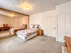 Photo 18- click for photo gallery